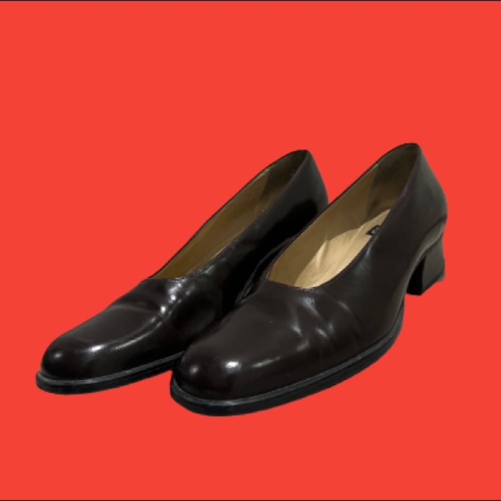 Vintage Nine West Leather Block Square Low Heel Pumps